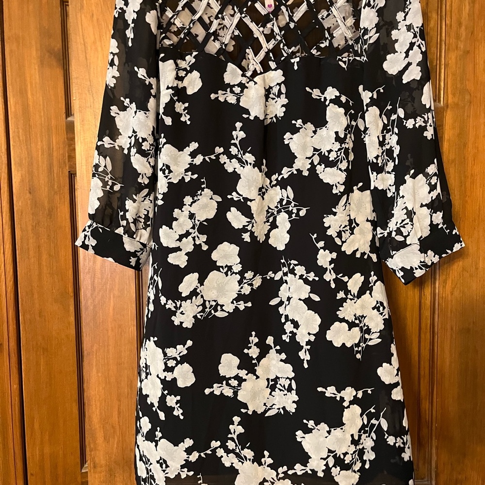 Black and white dress ❤️❤️❤️ size medium